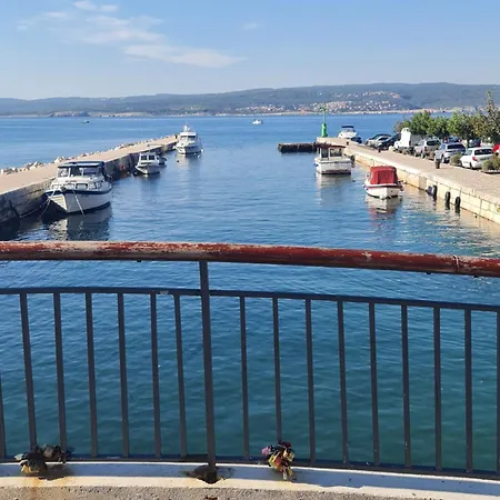 شقة Fantazija تْسْغيكفانِتْسا