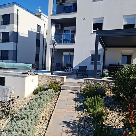 Fantazija Apartment *