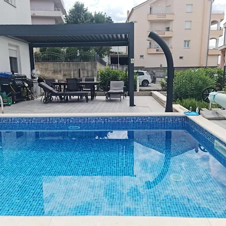 Apartament Fantazija *